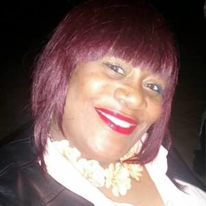 Meet your Posher, Deborah